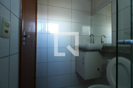 Banheiro de kitnet/studio para alugar com 1 quarto, 15m² em Vila São Pedro, Santo André