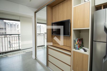 Quarto, armário, TV  de kitnet/studio para alugar com 1 quarto, 24m² em Moema, São Paulo