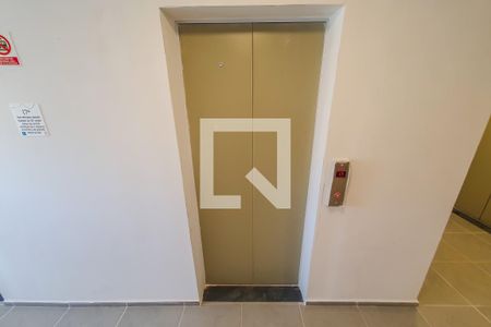 Studio para alugar com 24m², 1 quarto e sem vaga Studio para alugar com 24m², 1 quarto e sem vagahall