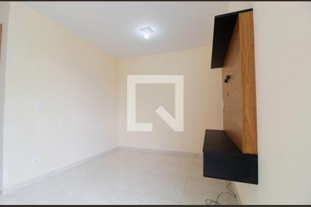 Sala de apartamento para alugar com 2 quartos, 39m² em Jardim Caiapia, Cotia