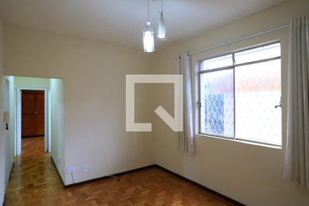 Sala de apartamento para alugar com 2 quartos, 75m² em Sion, Belo Horizonte