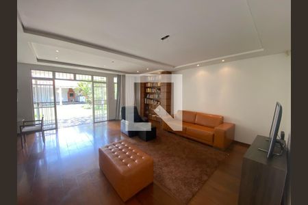 Sala de casa à venda com 3 quartos, 222m² em Jardim das Samambaias, Jundiaí