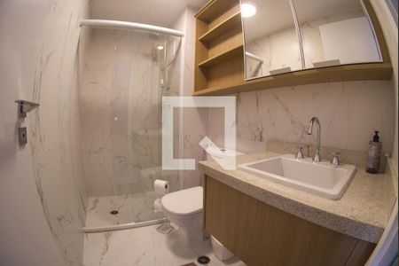 Banheiro de kitnet/studio para alugar com 1 quarto, 39m² em Butantã, São Paulo