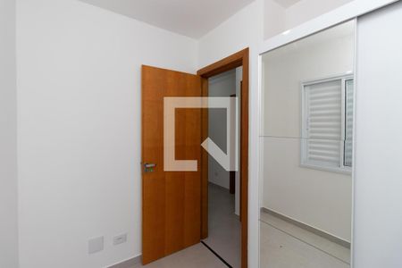 Quarto 1 de apartamento para alugar com 2 quartos, 49m² em Vila Nivi, São Paulo