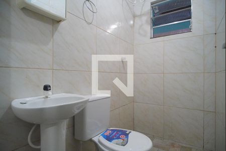 Banheiro de apartamento para alugar com 1 quarto, 25m² em Duque de Caxias, São Leopoldo