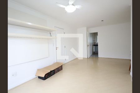 Sala de apartamento para alugar com 3 quartos, 90m² em Vila Sonia, São Paulo