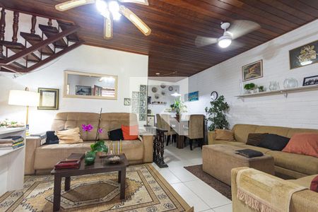 Sala de casa de condomínio à venda com 2 quartos, 90m² em Mata Paca, Niterói
