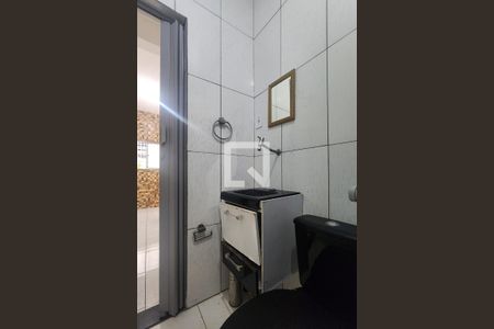 Banheiro de apartamento para alugar com 1 quarto, 52m² em Tororo, Salvador