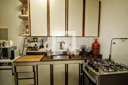 Cozinha de apartamento à venda com 3 quartos, 90m² em Buritis, Belo Horizonte