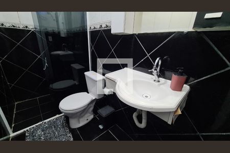 Casa à venda com 180m², 4 quartos e 2 vagas Casa à venda com 180m², 4 quartos e 2 vagasBanheiro 2