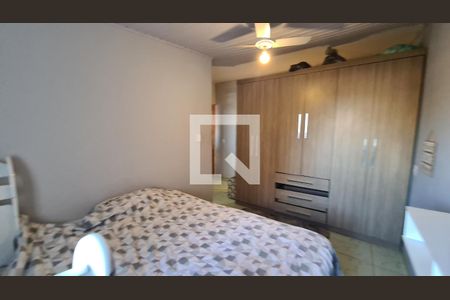 Casa à venda com 180m², 4 quartos e 2 vagas Casa à venda com 180m², 4 quartos e 2 vagasQuarto Suíte 2