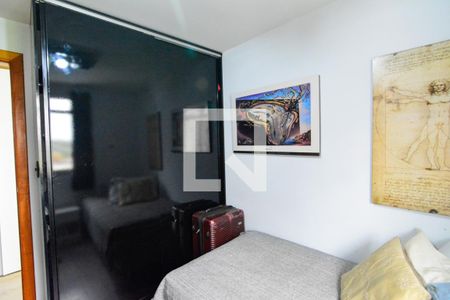 Quarto de apartamento à venda com 2 quartos, 97m² em Buritis, Belo Horizonte