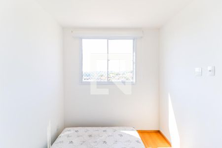 Quarto 2 de apartamento para alugar com 2 quartos, 44m² em Parque Maria Helena, São Paulo