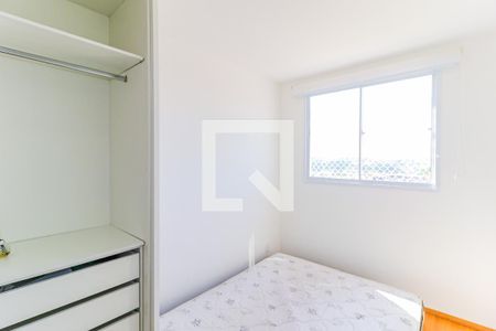 Quarto 2 de apartamento para alugar com 2 quartos, 44m² em Parque Maria Helena, São Paulo