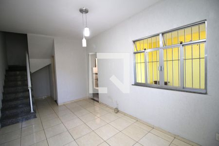 Sala de casa à venda com 2 quartos, 114m² em Penha Circular, Rio de Janeiro