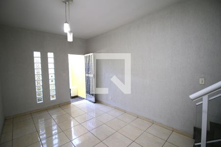 Sala de casa à venda com 2 quartos, 114m² em Penha Circular, Rio de Janeiro