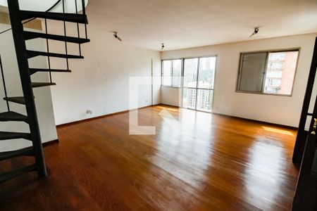 Sala 1 de apartamento para alugar com 3 quartos, 140m² em Jardim Londrina, São Paulo