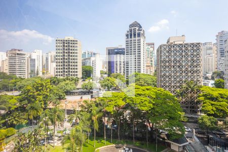 Vista da Sala de apartamento à venda com 3 quartos, 177m² em Jardim Paulistano, São Paulo