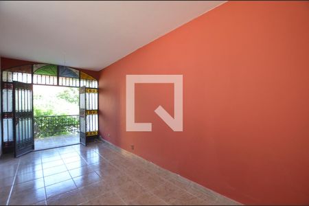 Sala 1 de casa para alugar com 4 quartos, 250m² em Vila Valqueire, Rio de Janeiro