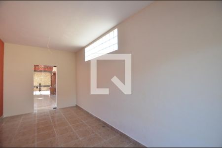 Sala 1 de casa para alugar com 4 quartos, 250m² em Vila Valqueire, Rio de Janeiro