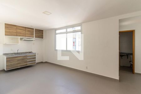 Apartamento à venda com 77m², 3 quartos e sem vagaSala