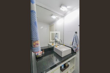 Apartamento à venda com 100m², 3 quartos e 2 vagas Apartamento à venda com 100m², 3 quartos e 2 vagasBanheiro