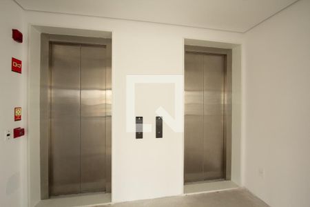 Sala hall de entrada de apartamento à venda com 5 quartos, 374m² em Moema, São Paulo