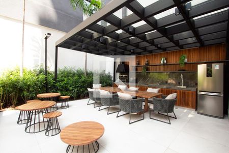 Apartamento à venda com 374m², 5 quartos e 5 vagas Apartamento à venda com 374m², 5 quartos e 5 vagasÁrea comum - Churrasqueira