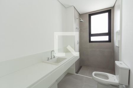 Apartamento à venda com 374m², 5 quartos e 5 vagas Apartamento à venda com 374m², 5 quartos e 5 vagasBanheiro da Suíte 3