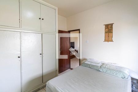 Quarto 1 de casa para alugar com 4 quartos, 360m² em Minascaixa, Belo Horizonte