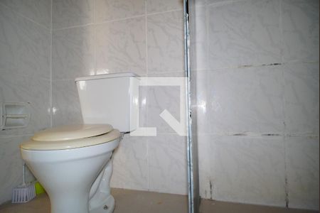 Banheiro  de apartamento à venda com 1 quarto, 35m² em Jardim Dona Leopoldina, Porto Alegre