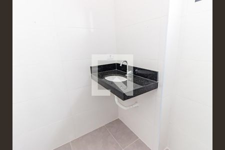 Banheiro de apartamento à venda com 1 quarto, 24m² em Vila Prudente, São Paulo