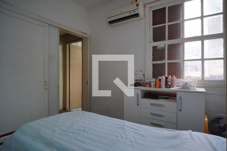 Quarto 1 de apartamento à venda com 3 quartos, 60m² em Navegantes, Porto Alegre