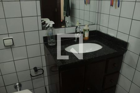Banheiro de casa à venda com 2 quartos, 103m² em Jardim Regis, São Paulo