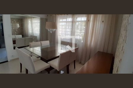 Casa à venda com 3 quartos, 125m² em Jardim Monte Kemel, São Paulo