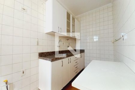 Cozinha  de apartamento à venda com 1 quarto, 54m² em Botafogo, Campinas