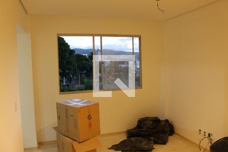 Apartamento à venda com 2 quartos, 50m² em Flávio Marques Lisboa, Belo Horizonte