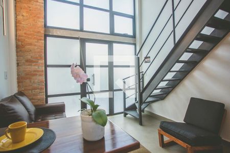 Sala / Cozinha de casa para alugar com 1 quarto, 45m² em Mirandópolis, São Paulo