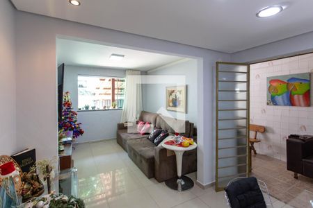Sala de casa para alugar com 4 quartos, 200m² em São Gabriel, Belo Horizonte