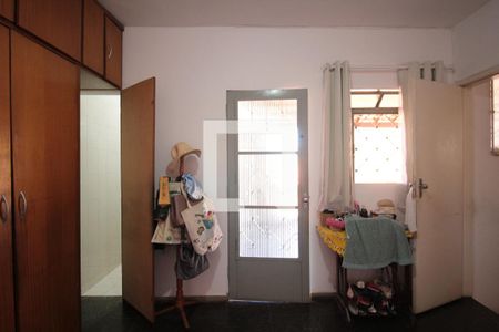 Suite de casa à venda com 4 quartos, 280m² em Santa Monica, Belo Horizonte