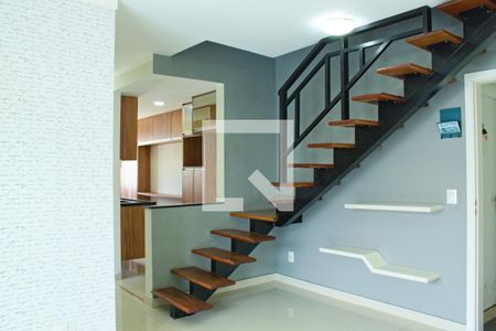 Sala de apartamento para alugar com 3 quartos, 105m² em Vila Helemar, Cotia
