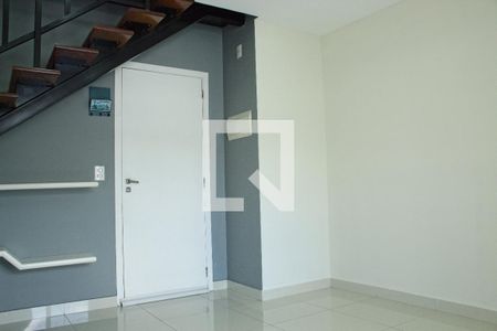 Sala de apartamento para alugar com 3 quartos, 105m² em Vila Helemar, Cotia