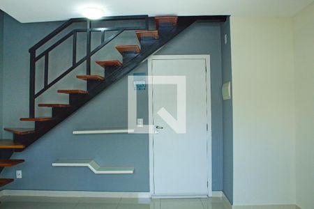 Sala de apartamento para alugar com 3 quartos, 105m² em Vila Helemar, Cotia