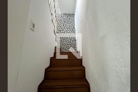 Escada de casa à venda com 3 quartos, 220m² em Vila Parque Jabaquara, São Paulo