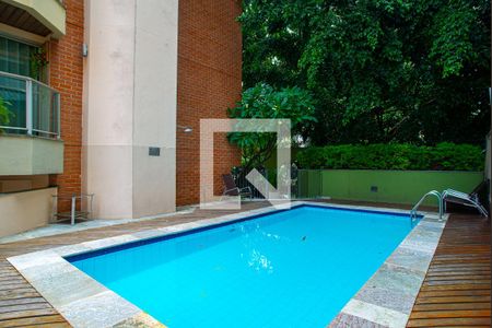 Apartamento à venda com 159m², 2 quartos e 1 vaga Apartamento à venda com 159m², 2 quartos e 1 vagaÁrea comum - Piscina