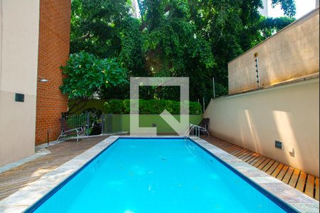 Apartamento à venda com 159m², 2 quartos e 1 vaga Apartamento à venda com 159m², 2 quartos e 1 vagaÁrea comum - Piscina