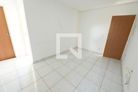 Sala de apartamento para alugar com 2 quartos, 67m² em Residencial Guarema, Goiânia