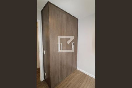 Quarto 2 de apartamento para alugar com 2 quartos, 64m² em Vila Suzana, São Paulo