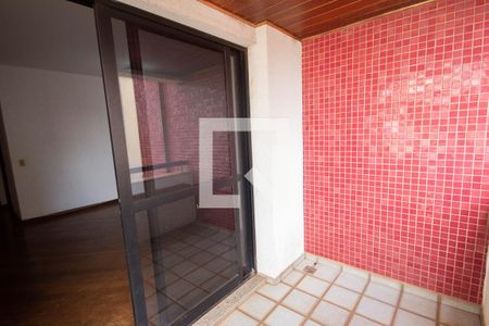 Sacada da sala de apartamento para alugar com 3 quartos, 122m² em Centro, Ribeirão Preto