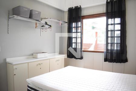 Quarto de casa de condomínio para alugar com 1 quarto, 80m² em Mercês, Curitiba